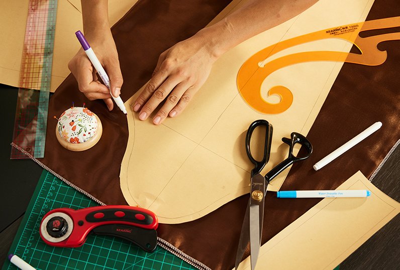 using Kearing violet air erasable pen to make pattern